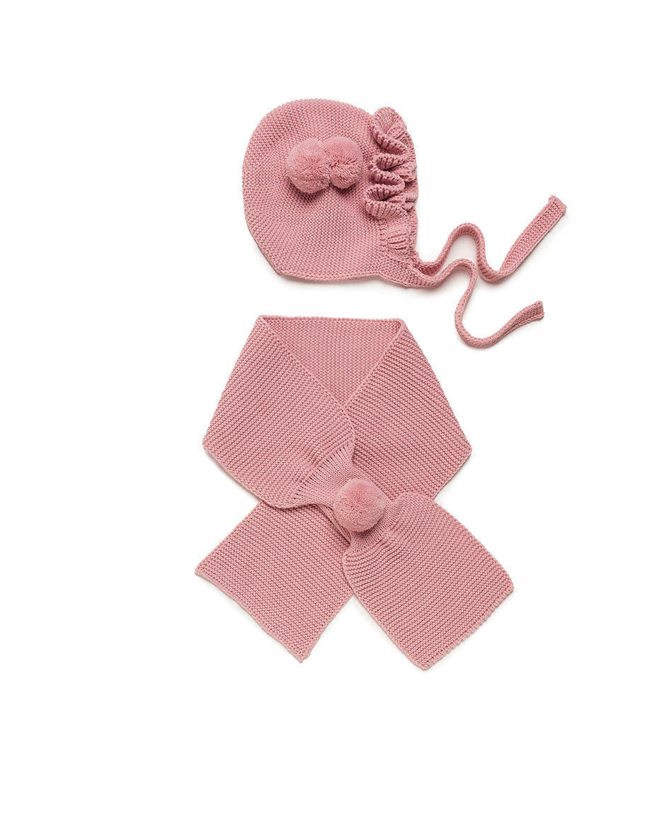 Gekruiste sjaal met wanten