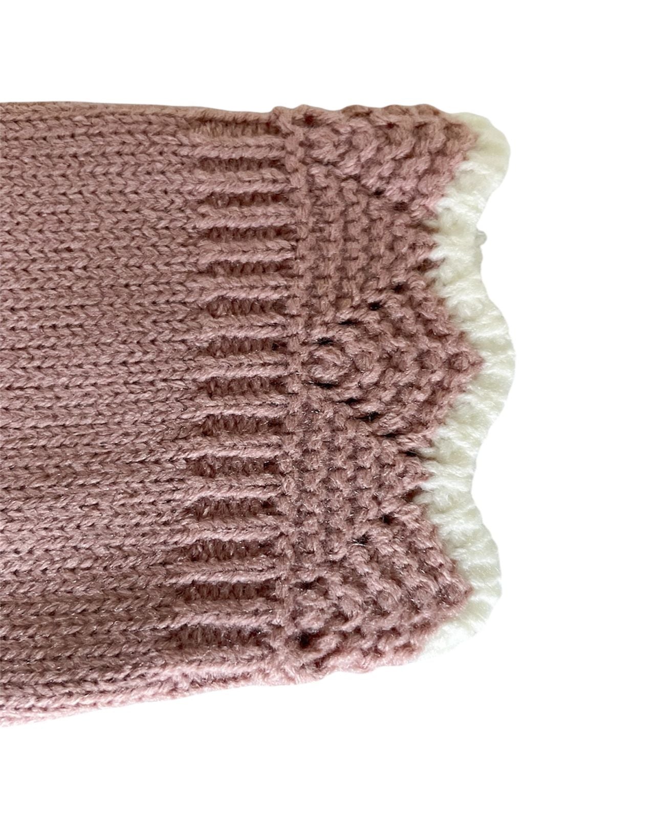 Romper met overhemdkraag, beenknopen en bijpassende muts 